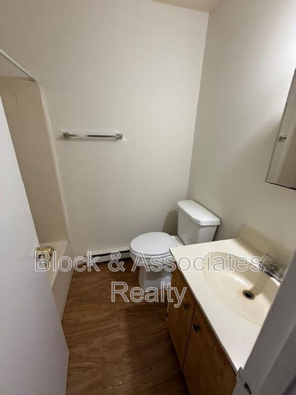 Building Photo - 306 Reece Ave