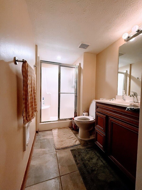 Building Photo - 9310 Hunters Creek Dr