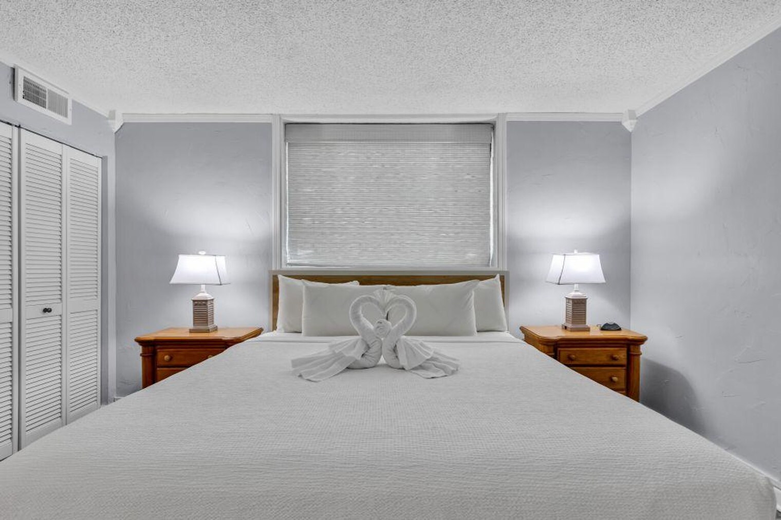 Building Photo - 2310 N Ocean Blvd