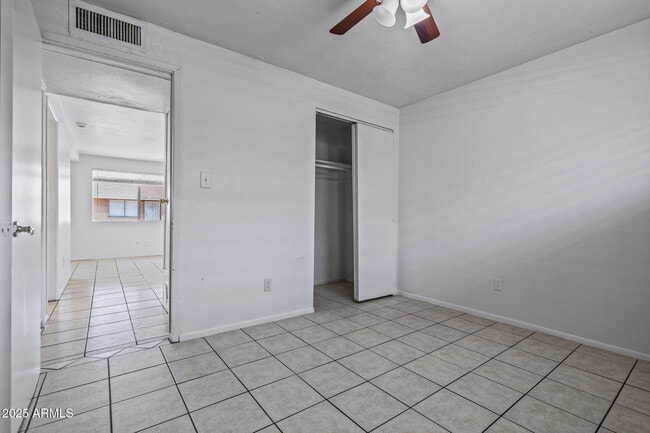 Building Photo - 555 S Bellview