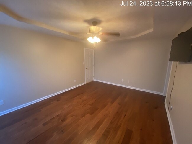 Building Photo - 413 Rushmore Ct