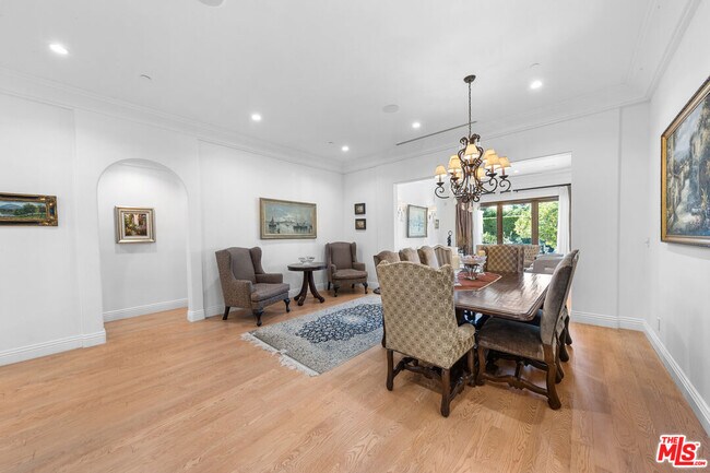 Building Photo - 1148 Centinela Ave