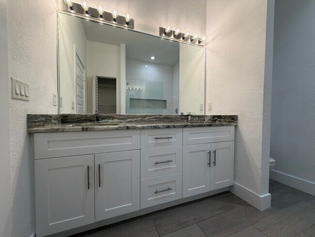 Building Photo - 329 Bella Sol Way