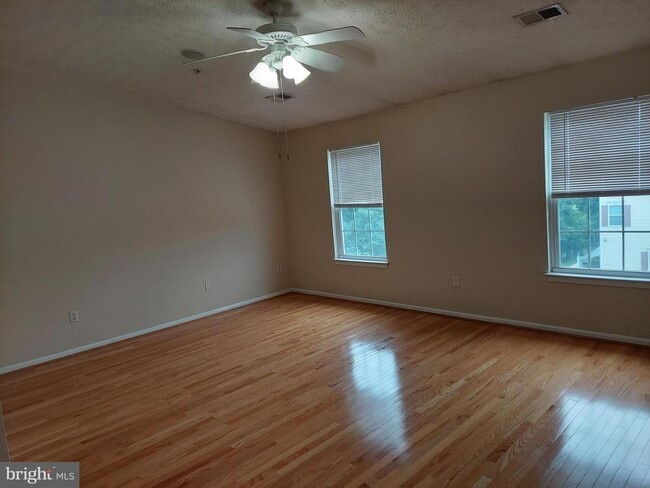 Building Photo - 8089 Brookstone Ct