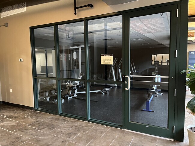 Building Photo - 160 Fremont St