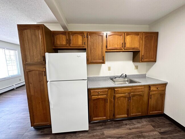 Building Photo - 3861 Brown Ave