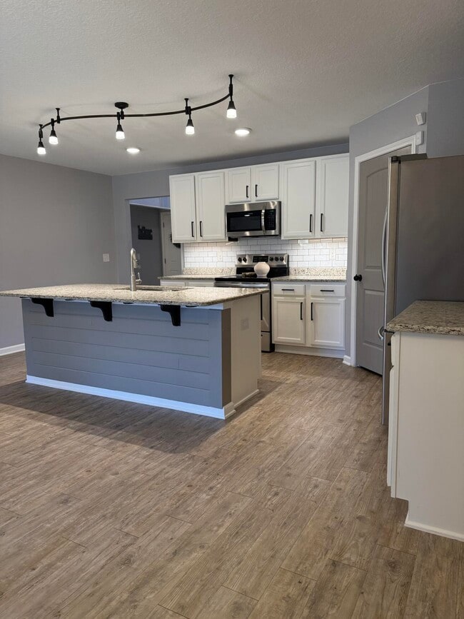 Building Photo - 351 Merlin Ct