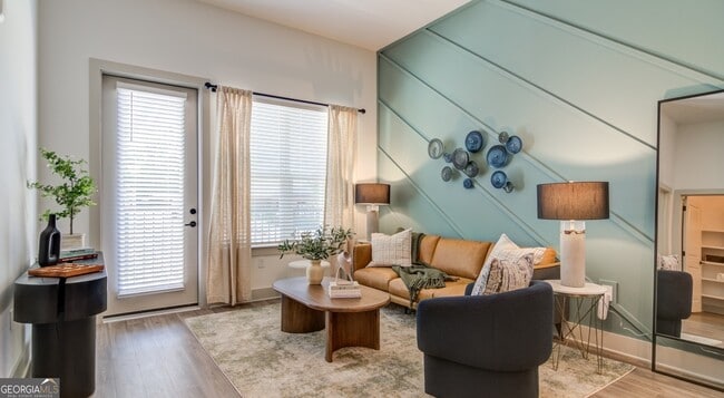 Building Photo - 1000 Rea Dr SW