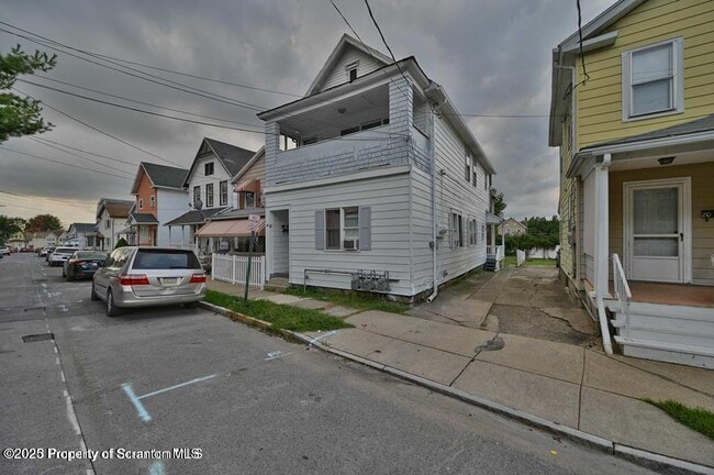 Primary Photo - 78 Kidder St