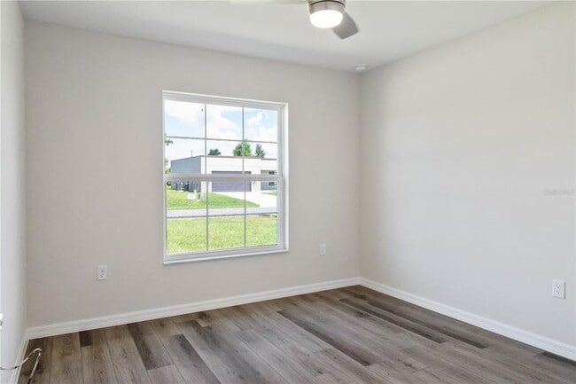 Building Photo - 13422 SW 48th Ave