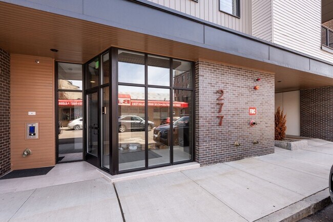 Building Photo - 277 Border St