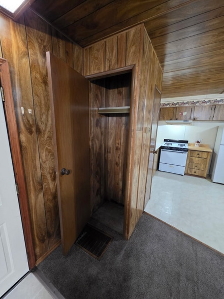 Building Photo - 4749 Marshall Ct