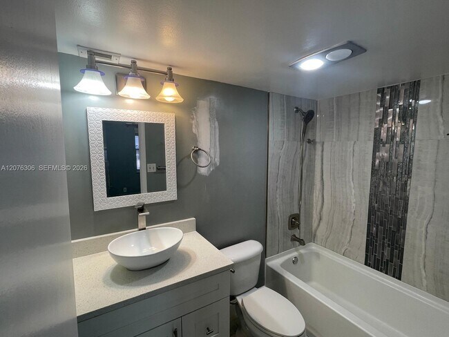 Building Photo - 3280 Spanish Moss Terrace