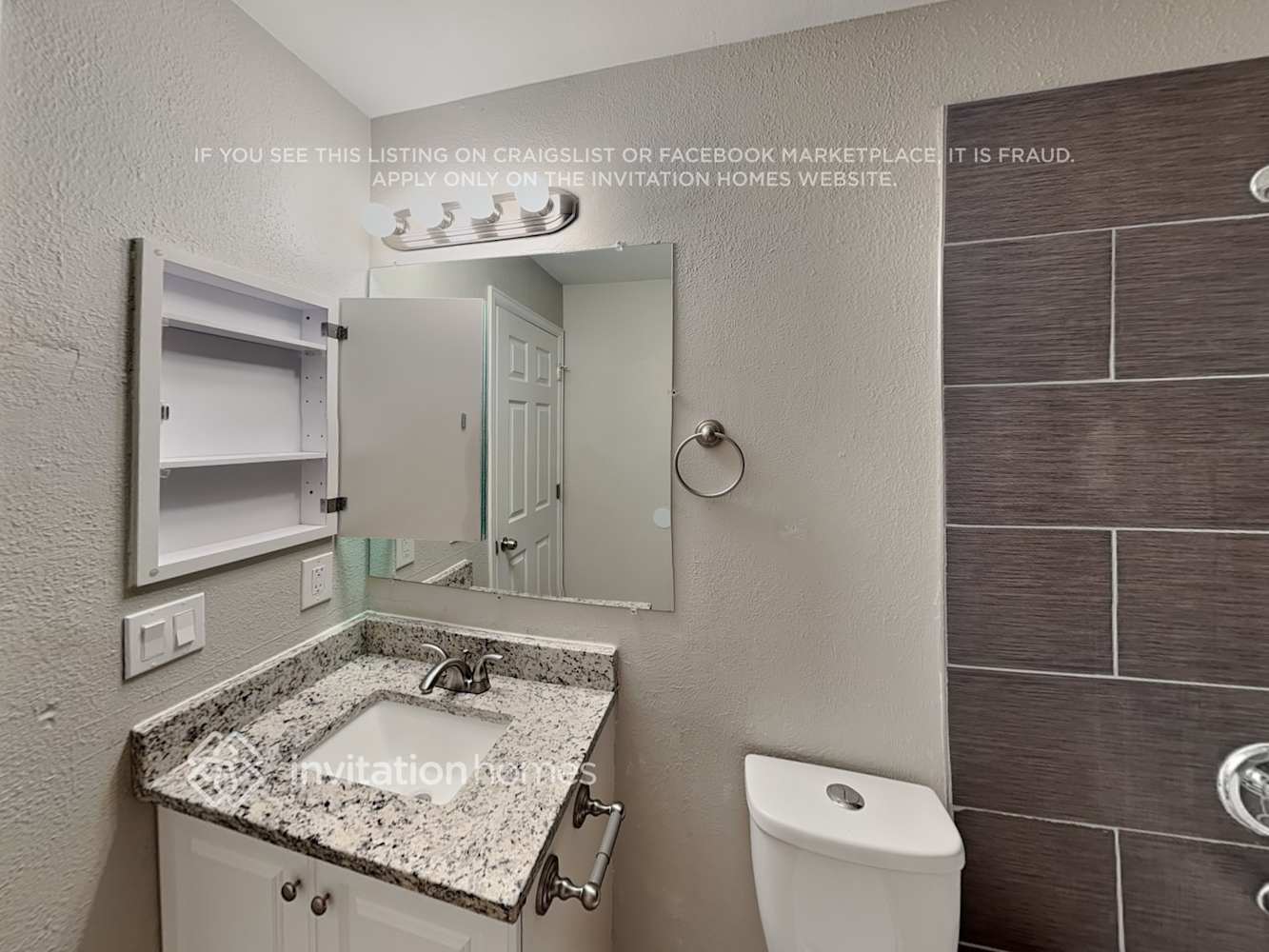 Building Photo - 4262 E 133rd Pl