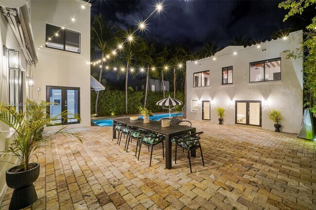 Building Photo - 3483 Chase Ave