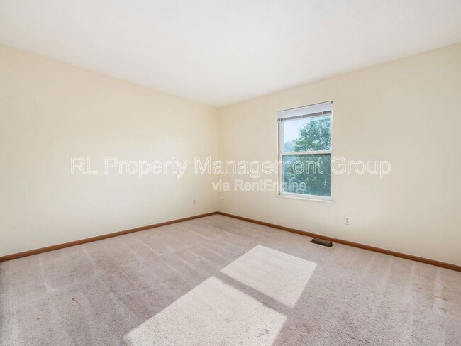 Building Photo - 3152 Thorndyke St