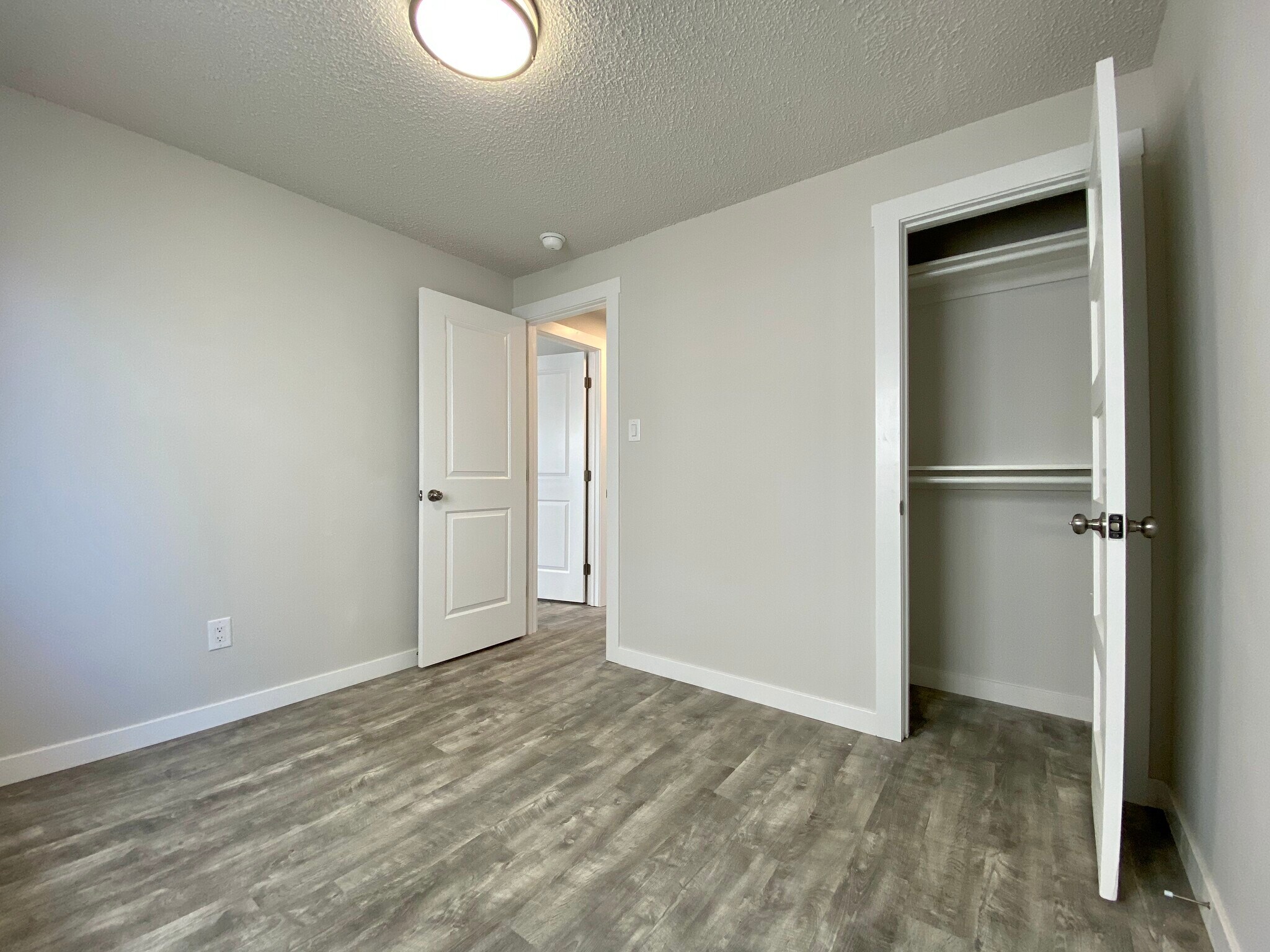 Building Photo - 1033 Juneau St