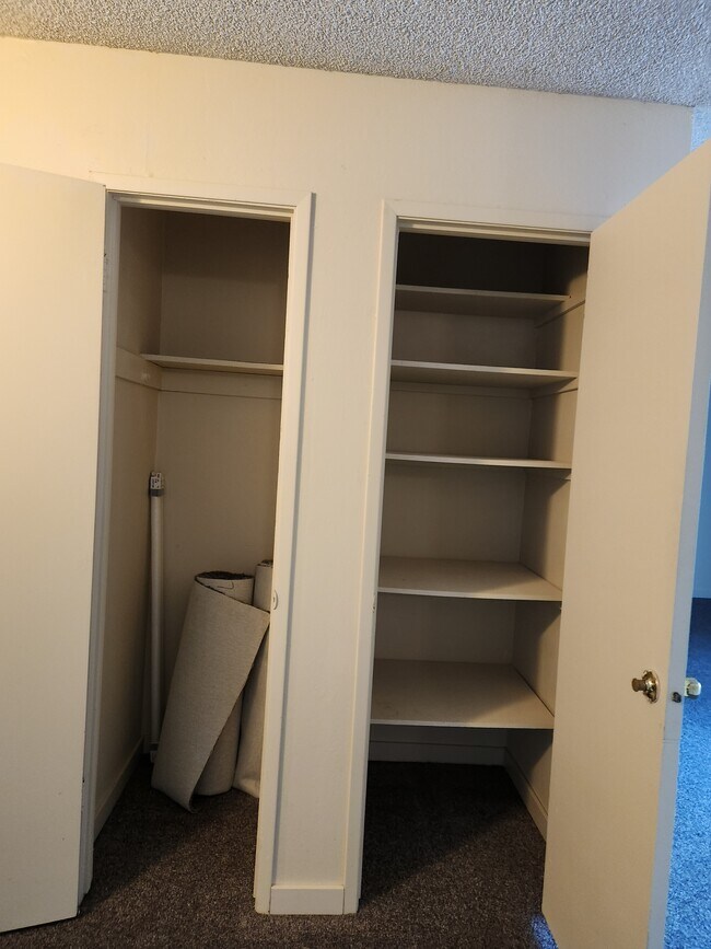 additional hallway stroage - 4260 Clayton Rd