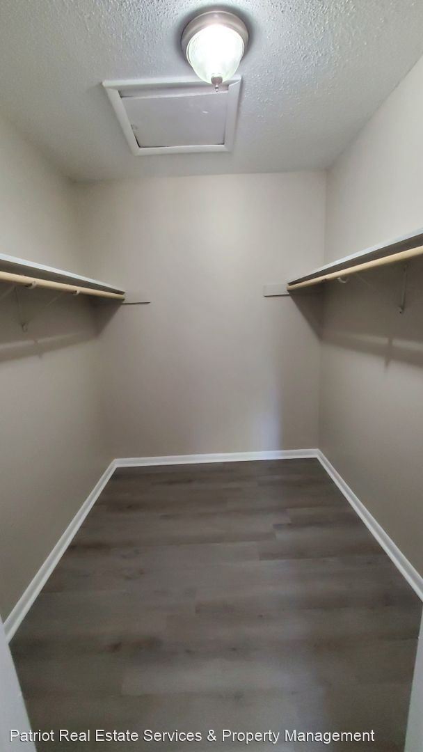 Building Photo - 3 br, 2 bath House - 1549 Bingham Drive