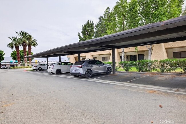 Building Photo - 2820 N Arcadia Ct