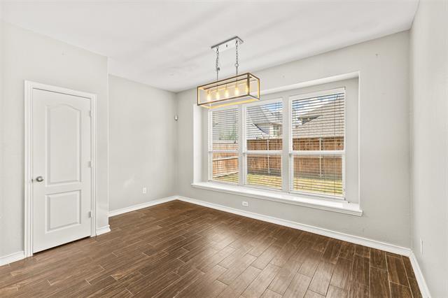 Building Photo - 15920 Alvarado Dr