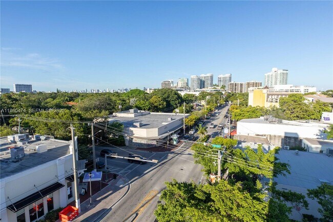 Building Photo - 3250 Grand Ave