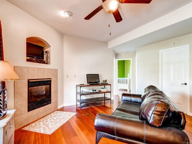 Building Photo - 8671 E Dry Creek Rd