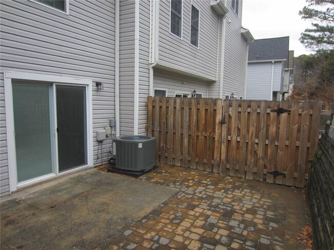 Building Photo - 4036 Oak Glenn Dr