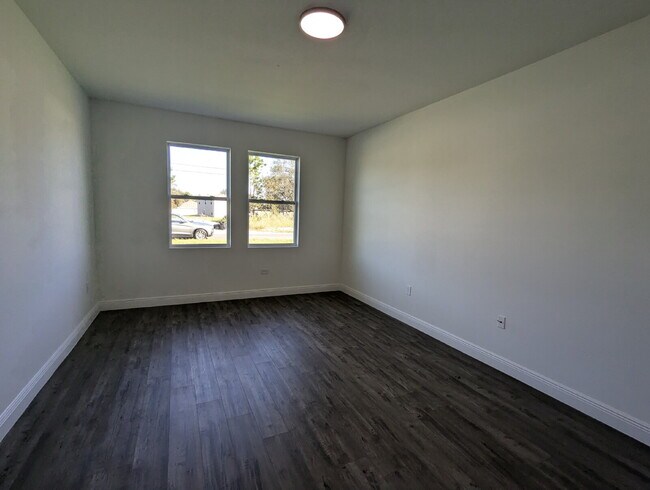 Building Photo - Beautiful and Secluded Poinciana Home for Rent