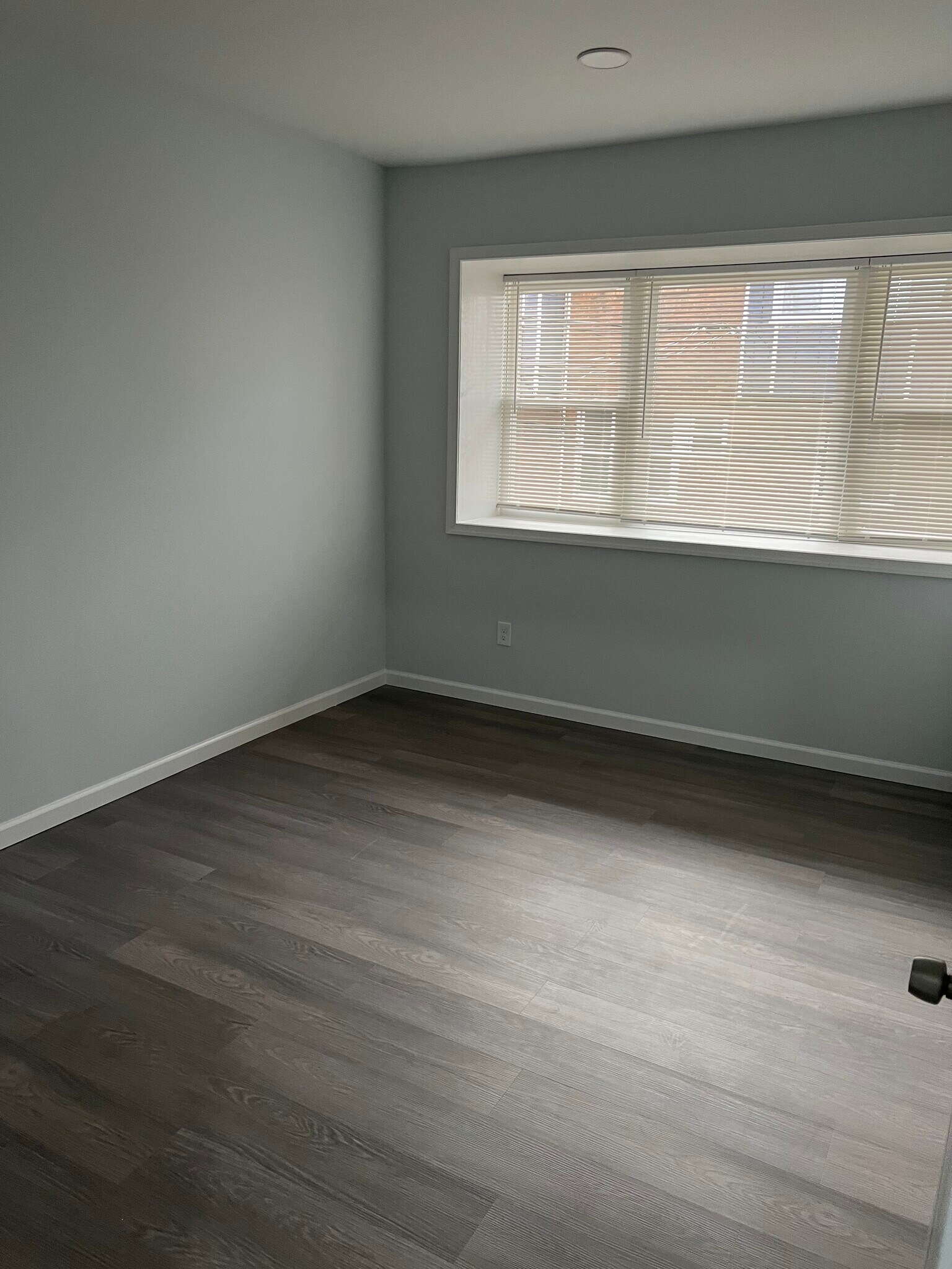 Building Photo - 1806 67th Ave