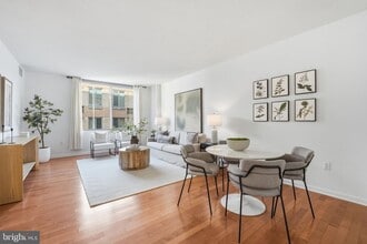 Building Photo - 440 L St NW