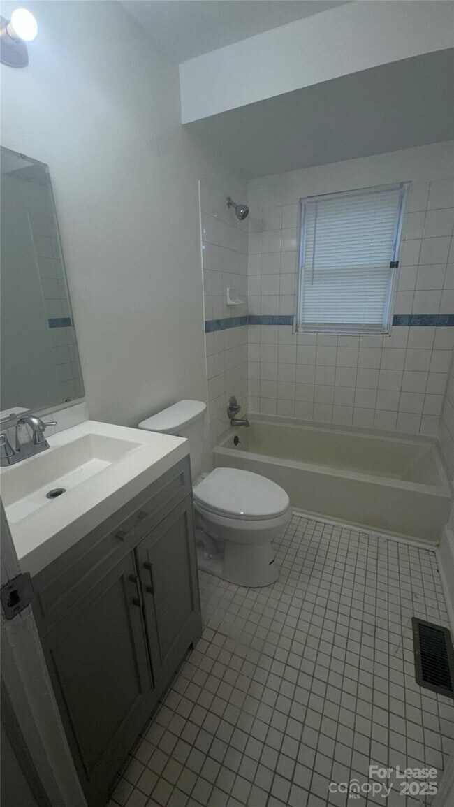 Building Photo - 4934 Galax Dr