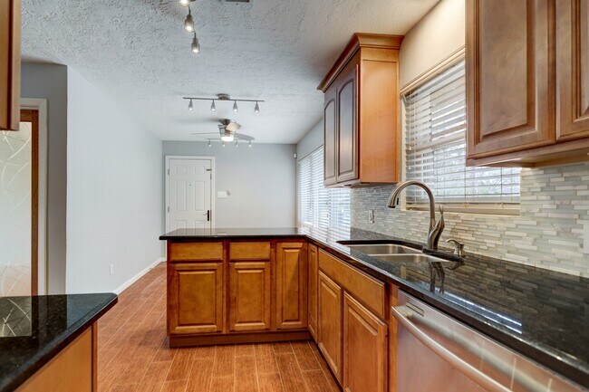 Building Photo - 8610 Bevlyn Dr