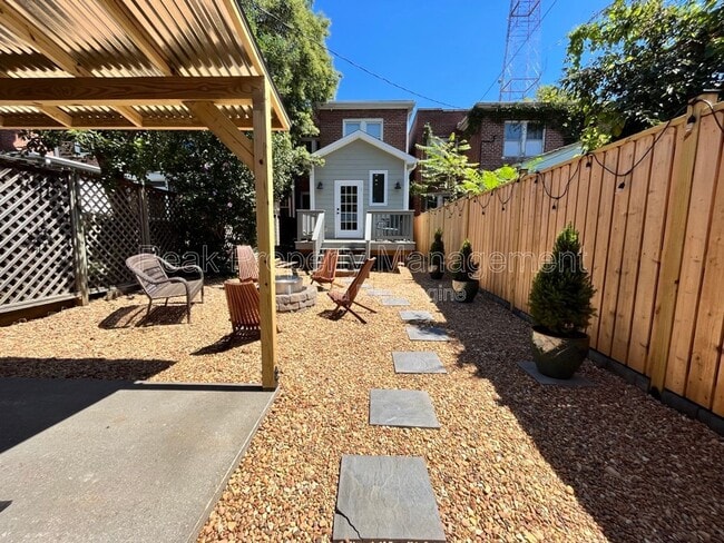 Building Photo - 3327 W Grace St