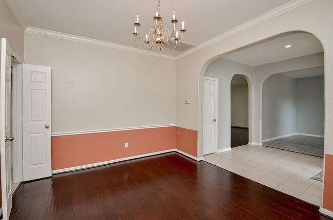 Building Photo - 2515 Lansing Cir