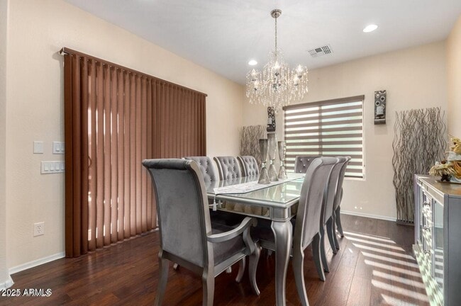 Building Photo - 10763 W Cottontail Ln