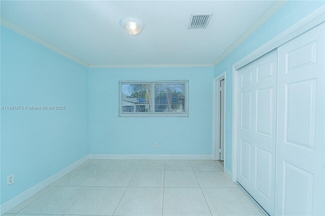 Building Photo - 430 NE 145th St