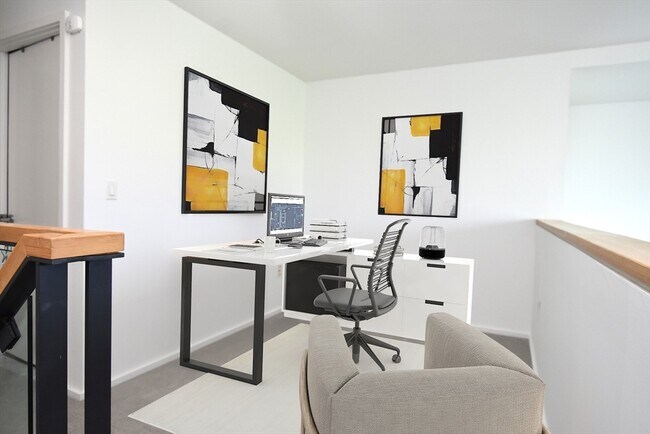 Building Photo - 1 Earhart St