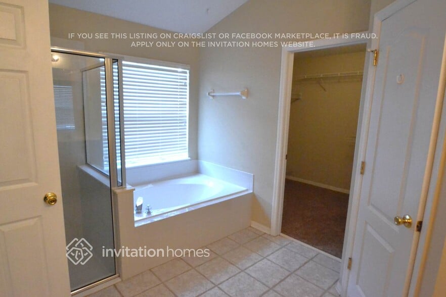 Building Photo - 6774 Cabello Dr