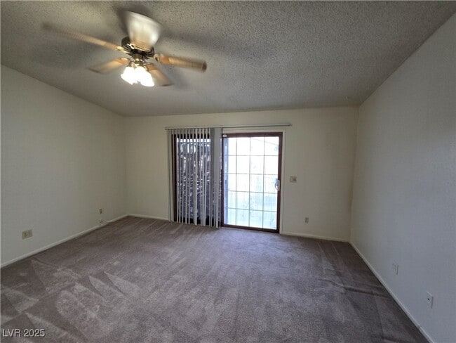 Building Photo - 321 S Bent Creek Dr