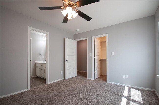 Building Photo - 4110 W Sardinia Way