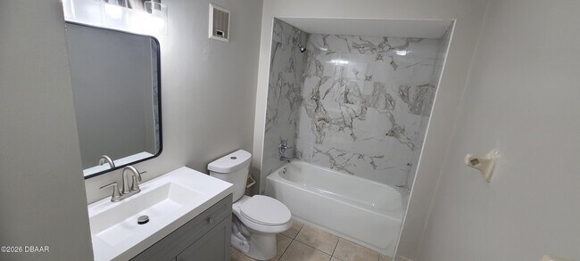 Building Photo - 2118 Oak Meadow Cir