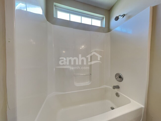 Building Photo - 2517 Kanlow Dr