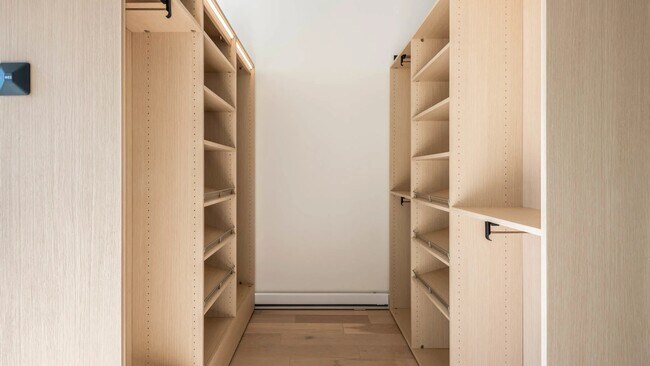 Building Photo - 345 Washington St