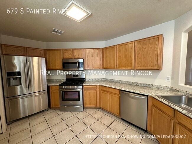 Building Photo - 679 S Painted River Way