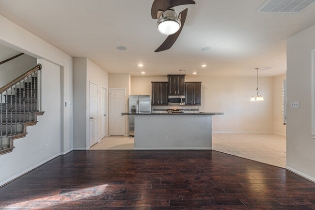 Building Photo - 14310 Silver Hollow Ln