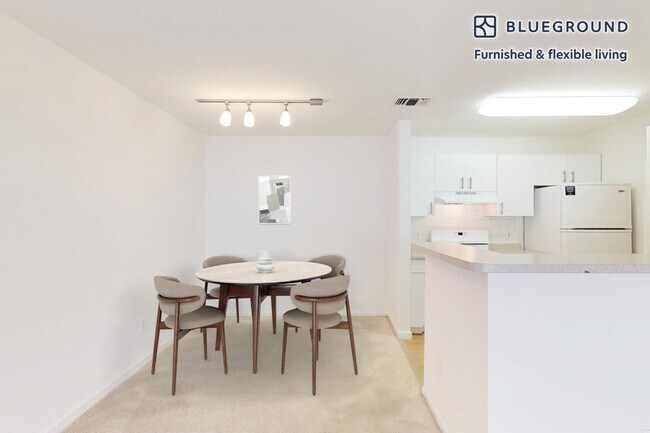 Building Photo - 313 Avalon Cir