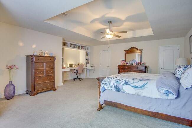 Building Photo - Spacious Cottage-Style Home Near UWF, Navy Federal & West Florida Hospital with Private Upstairs ...