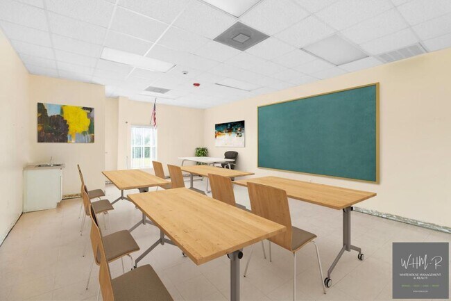 Building Photo - 926 Quincy St