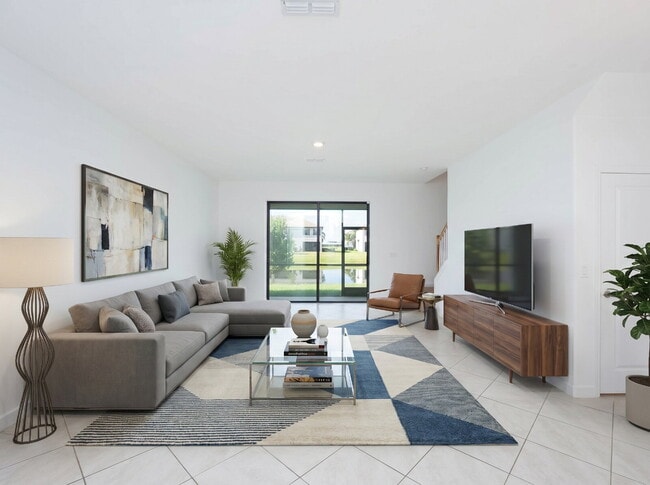 Building Photo - Newer-construction townhome in the highly desirable Lorraine Lakes